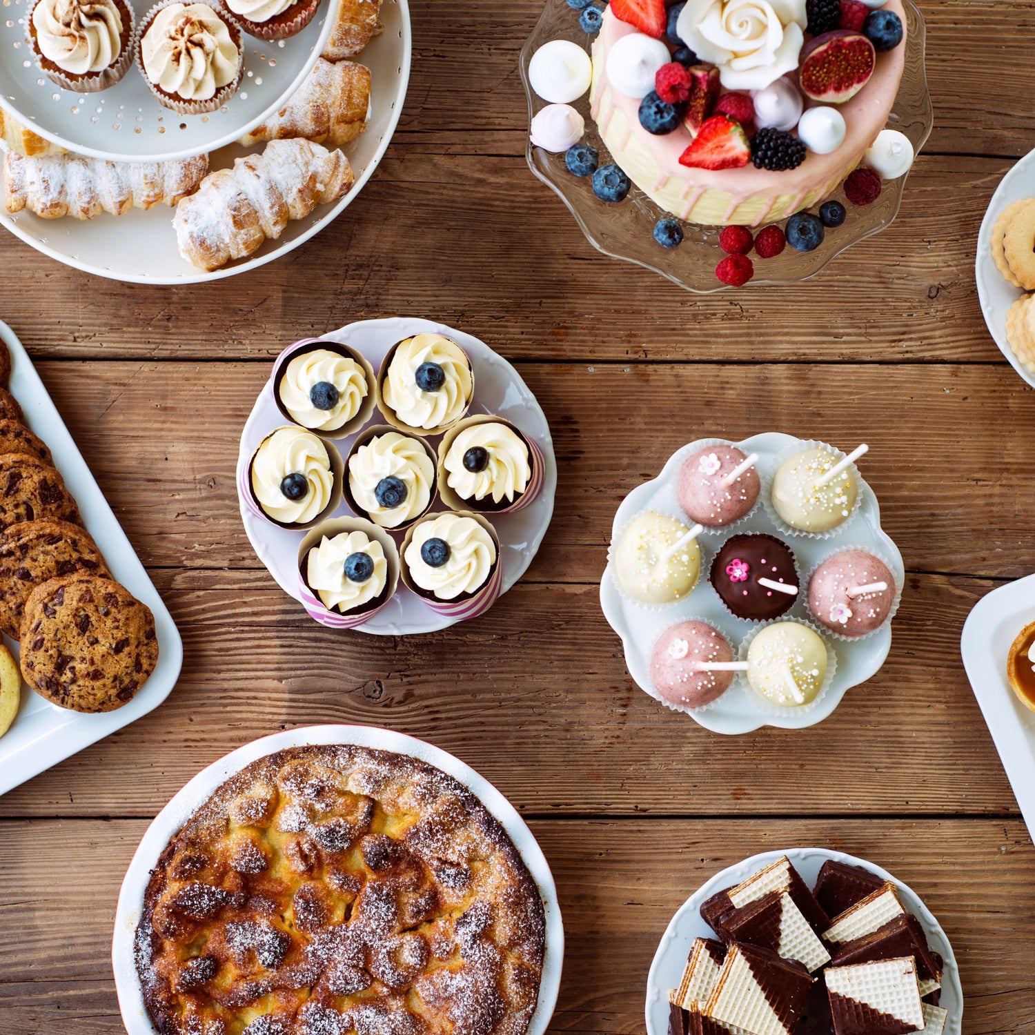 Cake Flavor Extracts: Fun & Sweet Baking Flavors